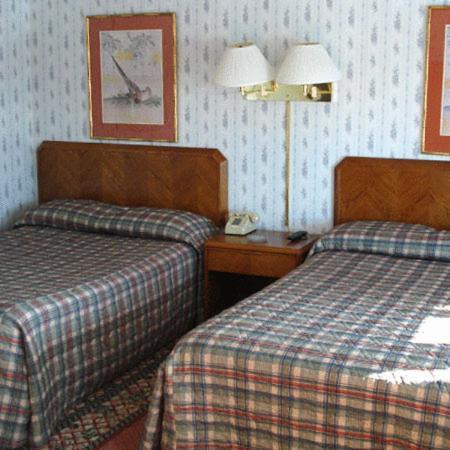 Rainbow Motel ウォータータウン エクステリア 写真